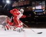 Dec 06 - Chicago Blackhawks vs Detroit Red Wings